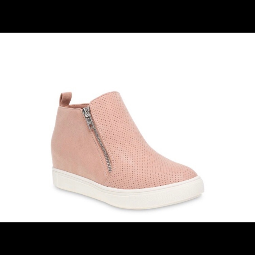 Time and Tru Zip Wedge Sneaker with Memory Foam Size 9